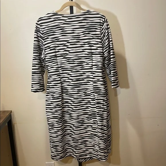 Chico's Black and White Ruched Wrap Dress - Picture 3 of 5